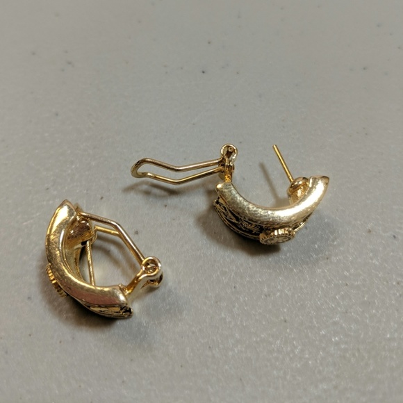 Unique Rhinestone Paved Intricate Gold Earring - Picture 4 of 5